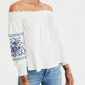 🌺2/$20🌺 American Eagle Off Shoulder Boho Top